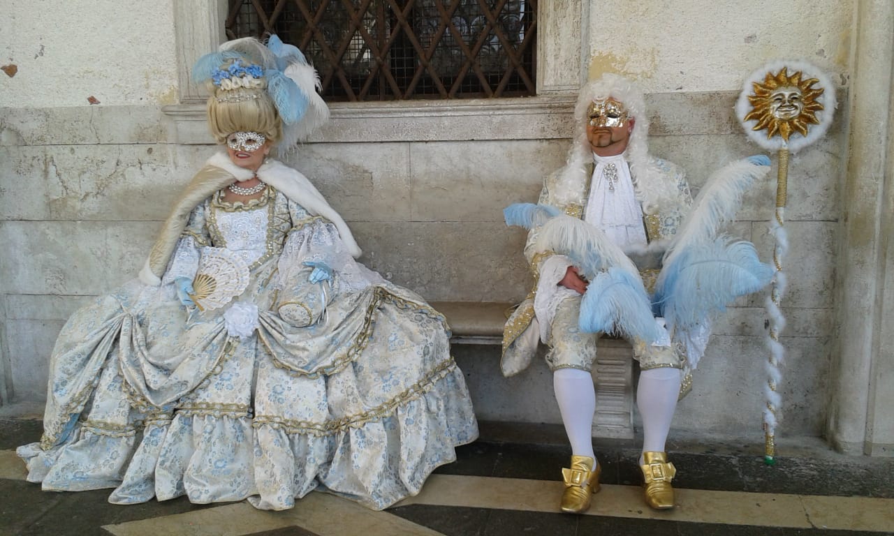 Мария Антуанетта и Людовик 16-й с визитом в Венецию на Карнавал